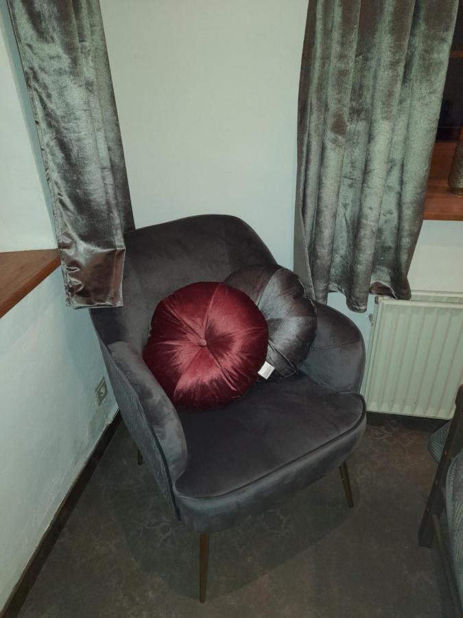 Place 86 La Reid Экстерьер фото