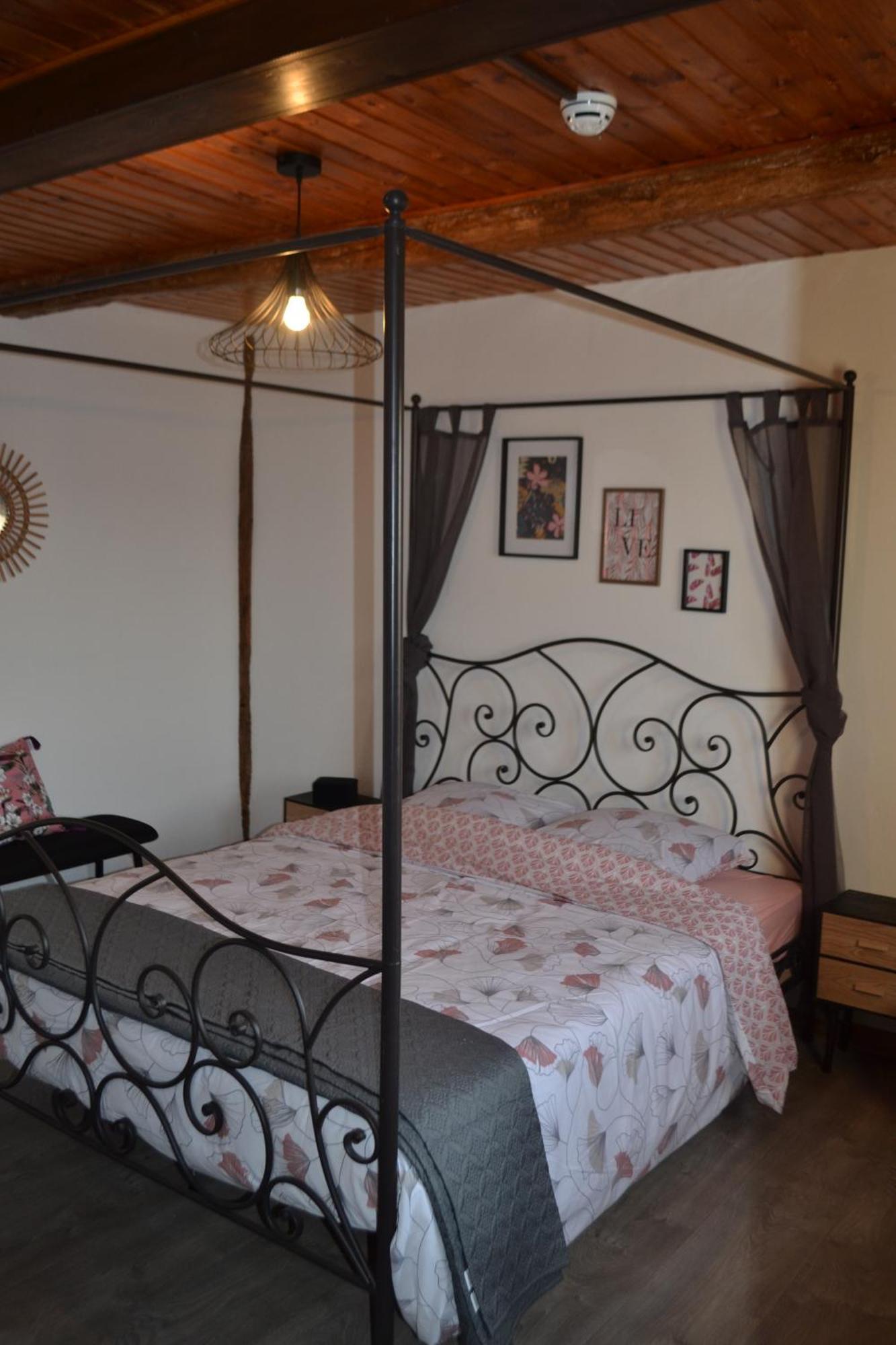 Place 86 La Reid Экстерьер фото